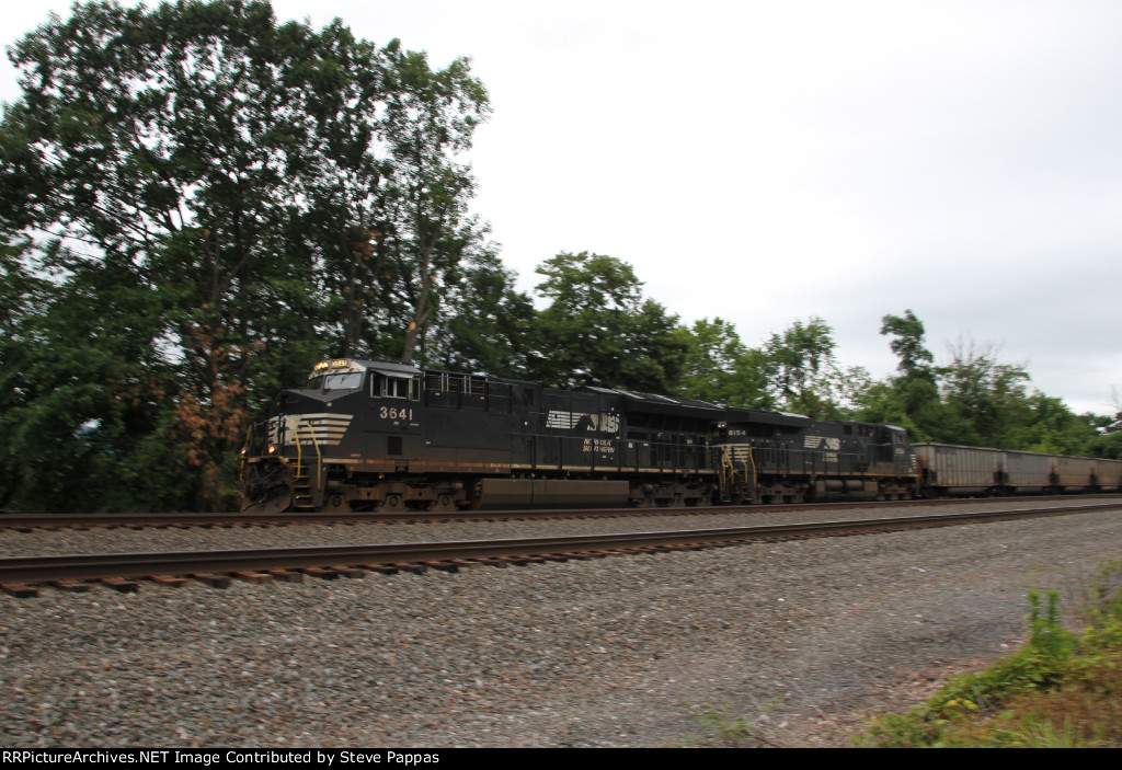 NS 3641 on the point of train 597